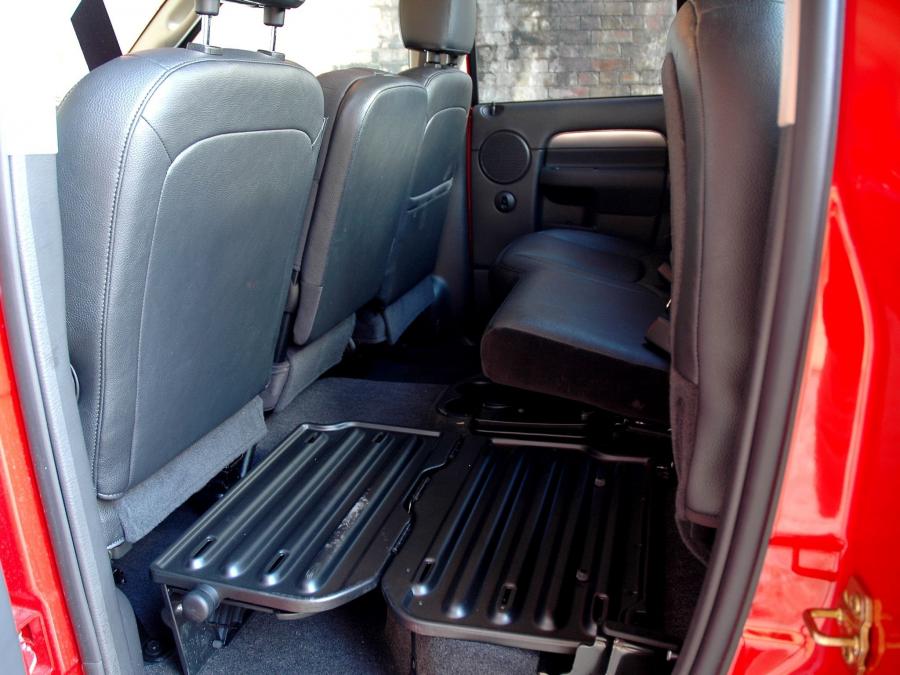  Dodge Ram 1500 Quad Cab 2002 года  (фото 3 из 15)